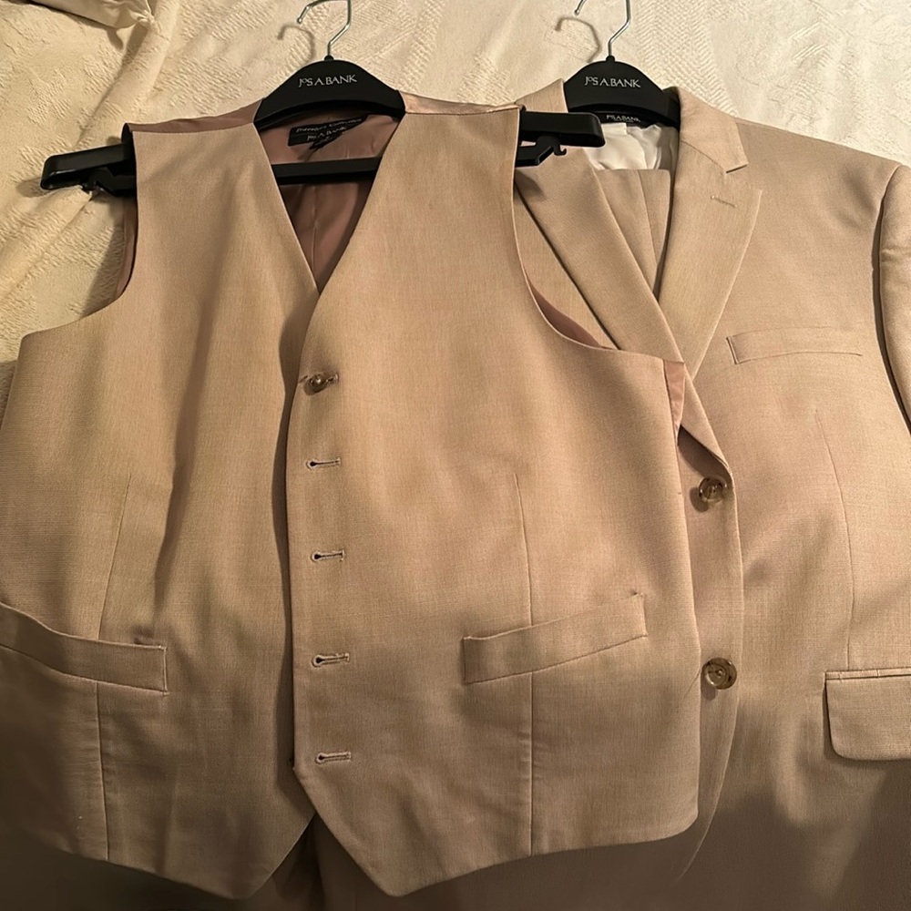 Jos A. Bank 3 Piece Suit
